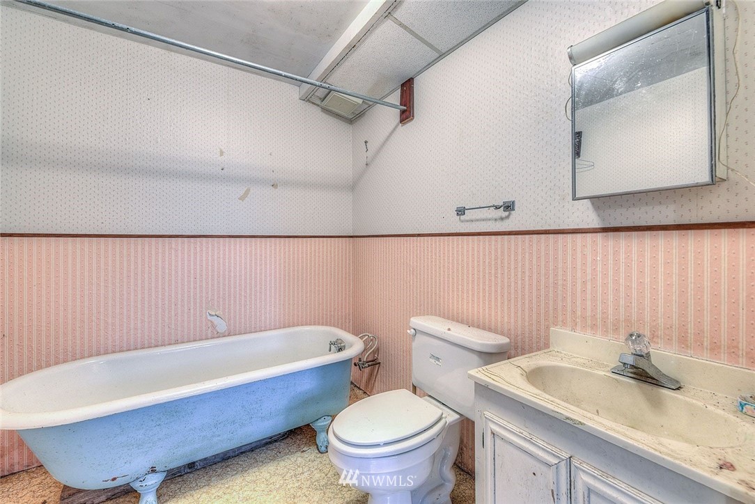 10979 Glenwood Road Southwest Port Orchard, WA 98367 - Photo 22 of 25 Gallery Image 22