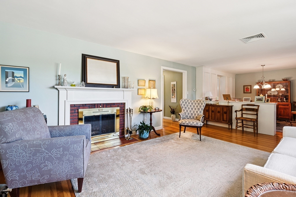 56 Conrad Road Melrose, MA 02176 - Photo 6 of 42 Gallery Image 6