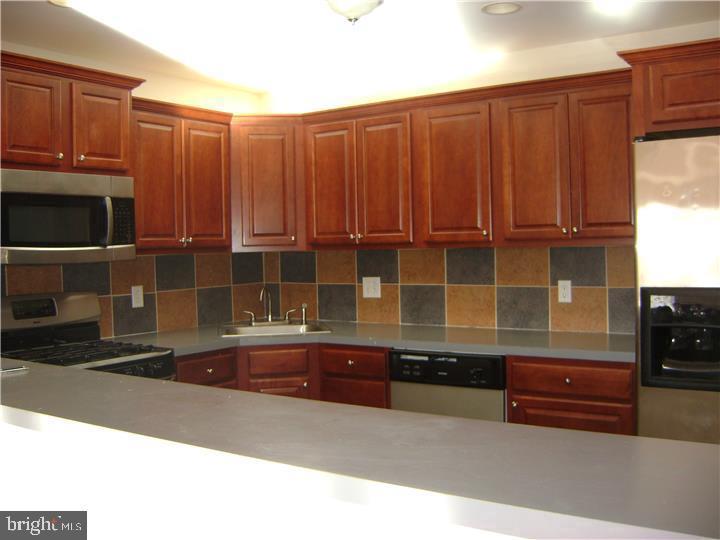 1630 Welsh Road, Unit 12B Philadelphia, PA 19115 - Photo 2 of 16