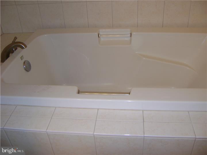 1630 Welsh Road, Unit 12B Philadelphia, PA 19115 - Photo 14 of 16