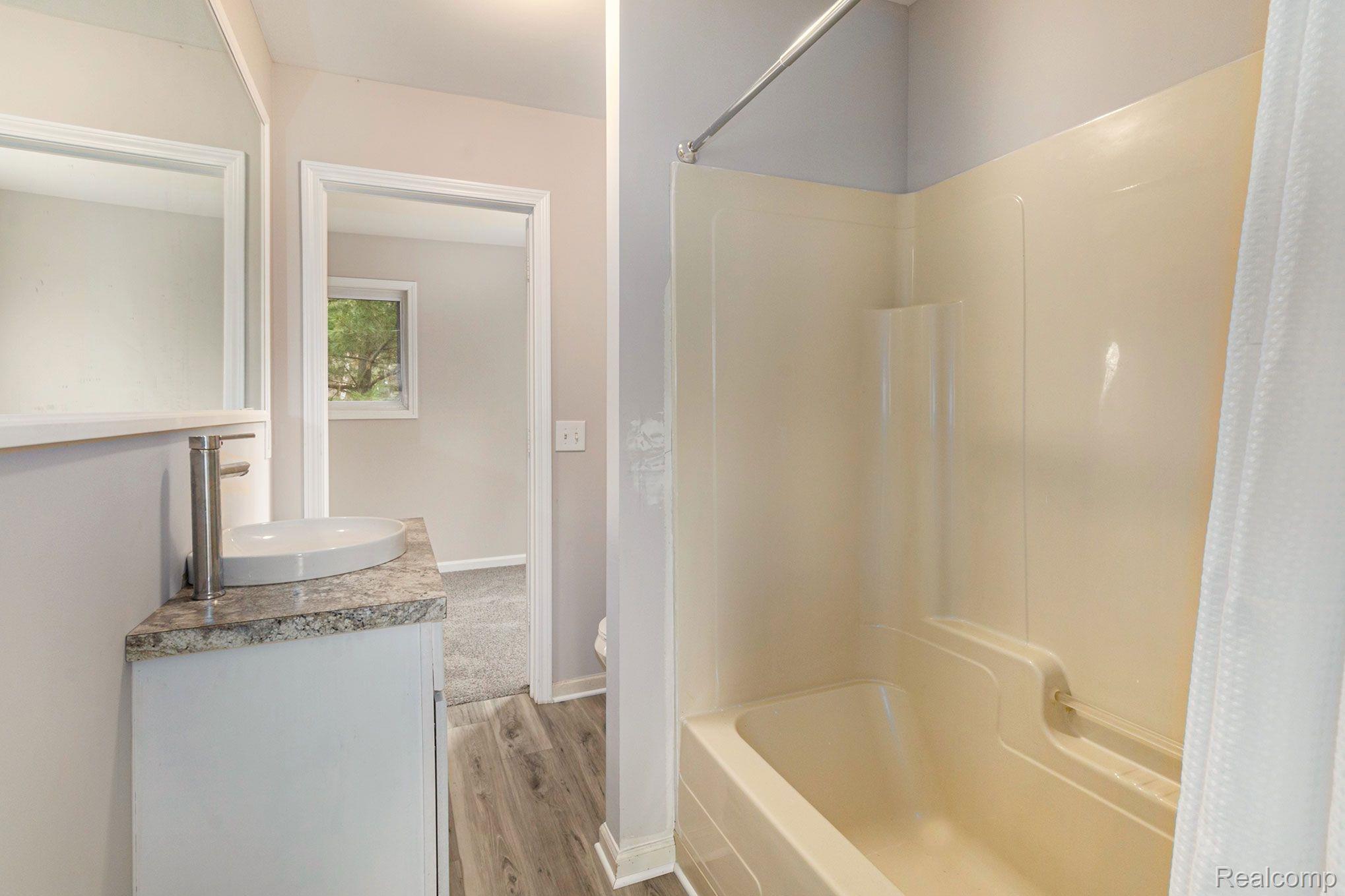 14487 McCaslin Lake Road Linden, MI 48451 - Photo 21 of 31 Gallery Image 21