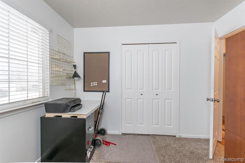 15885 Ridgebrook Path Romulus, MI 48174 - Photo 9 of 28