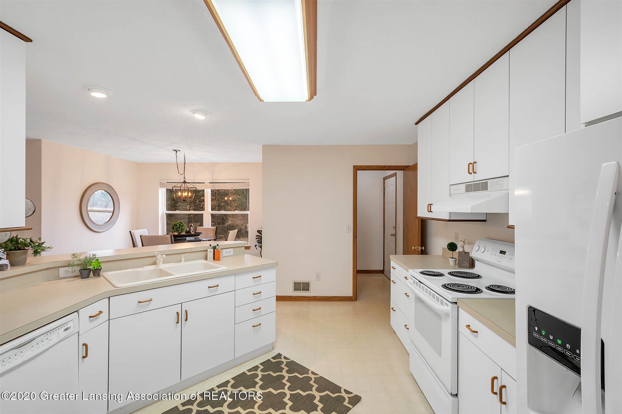 580 Gulick Road Haslett, MI 48840 - Photo 15 of 47 Kitchen5