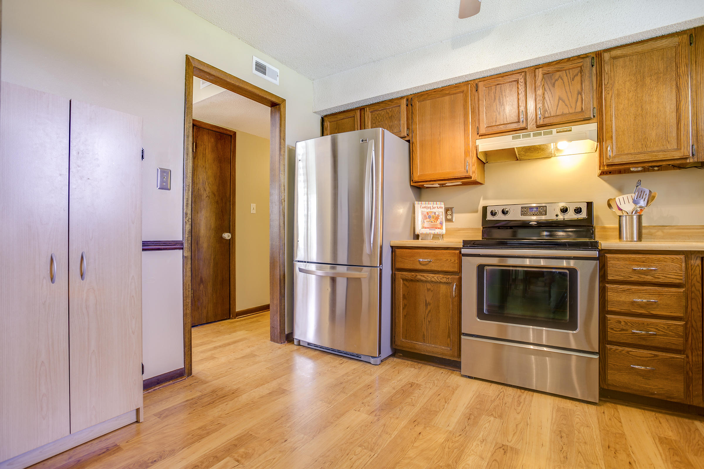 5145 Rendava Lane Northwest Knoxville, TN 37921 - Photo 10 of 29 Kitchen View to Hallway