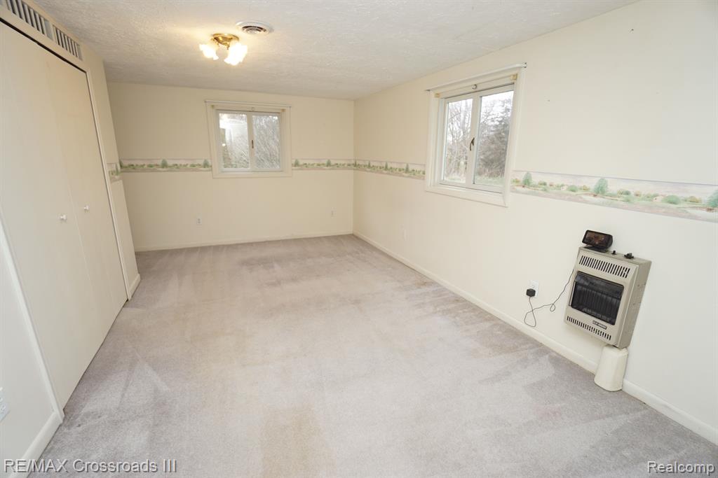 49241 Bemis Road Belleville, MI 48111 - Photo 16 of 24