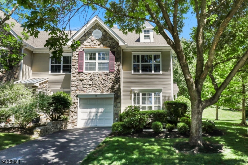 10 Raleigh Court Bernards, NJ 07920 - Photo 2 of 46
