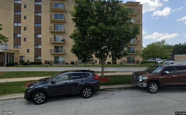 $149,900 | 18400 Cherry Creek Drive, Unit 112, Homewood, IL 60430