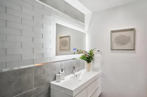 $649,000 | 3033 Los Prados Street, Unit 229, San Mateo, CA 94403