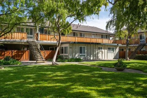 $649,000 | 3033 Los Prados Street, Unit 229, San Mateo, CA 94403