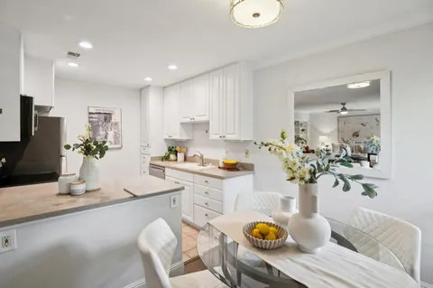 $649,000 | 3033 Los Prados Street, Unit 229, San Mateo, CA 94403