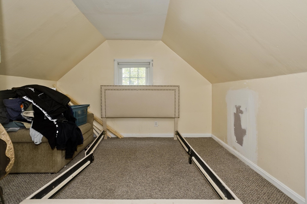 88 Surrey Road Springfield, MA 01118 - Photo 18 of 34