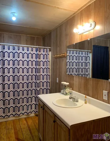 $128,500 | 20780 B Highway 1, Golden Meadow, LA 70357