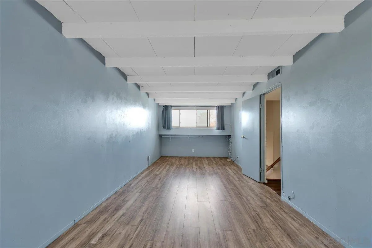 925 Raintree Place Vista, CA 92084 - Photo 13 of 33 Gallery Image 13
