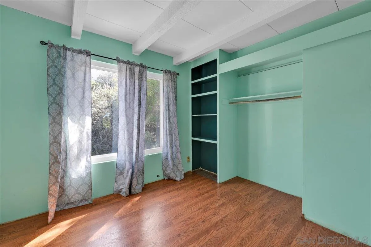 925 Raintree Place Vista, CA 92084 - Photo 20 of 33 Gallery Image 20