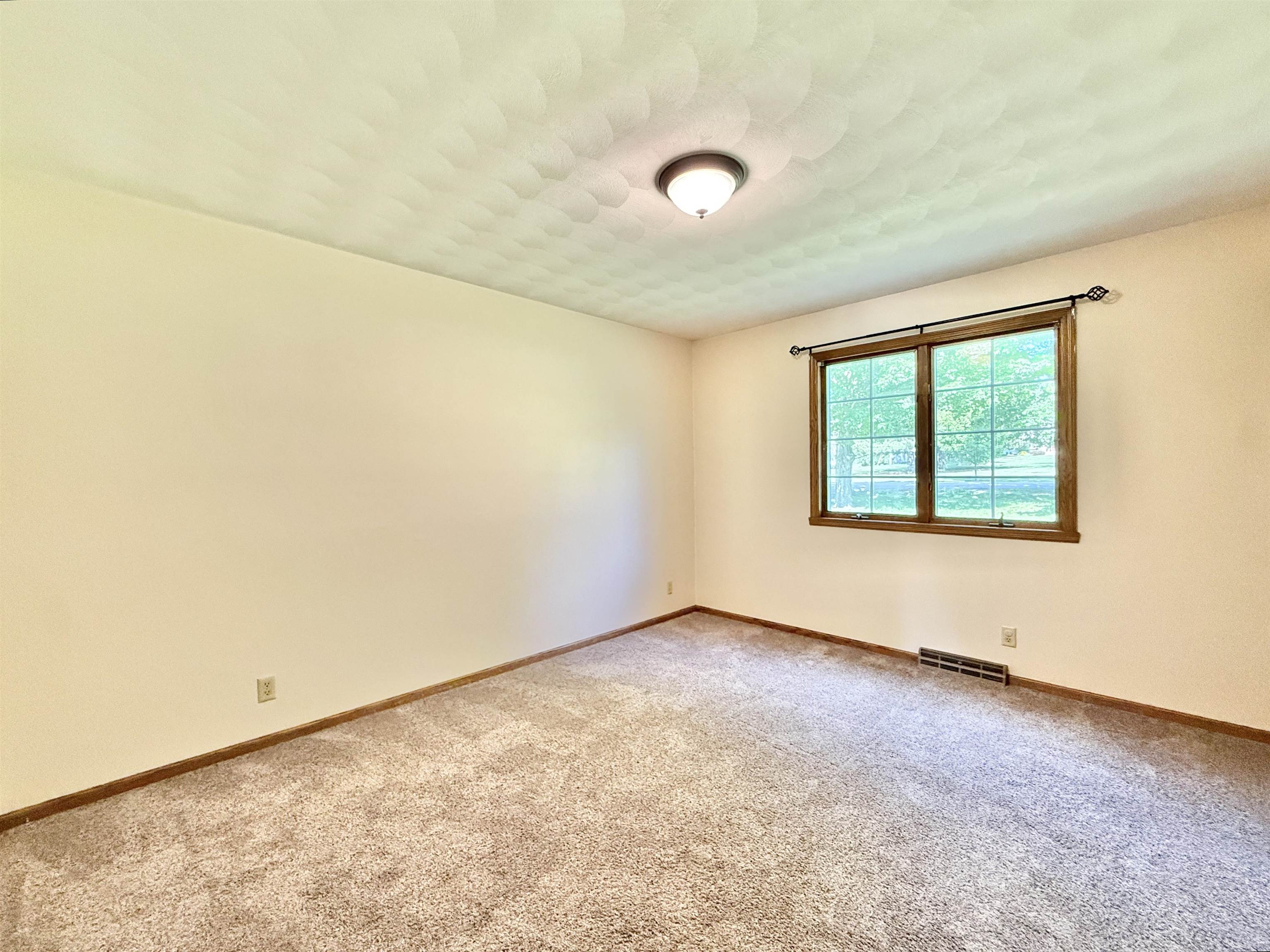 2450 South Lathers Road Beloit, WI 53511 - Photo 24 of 40
