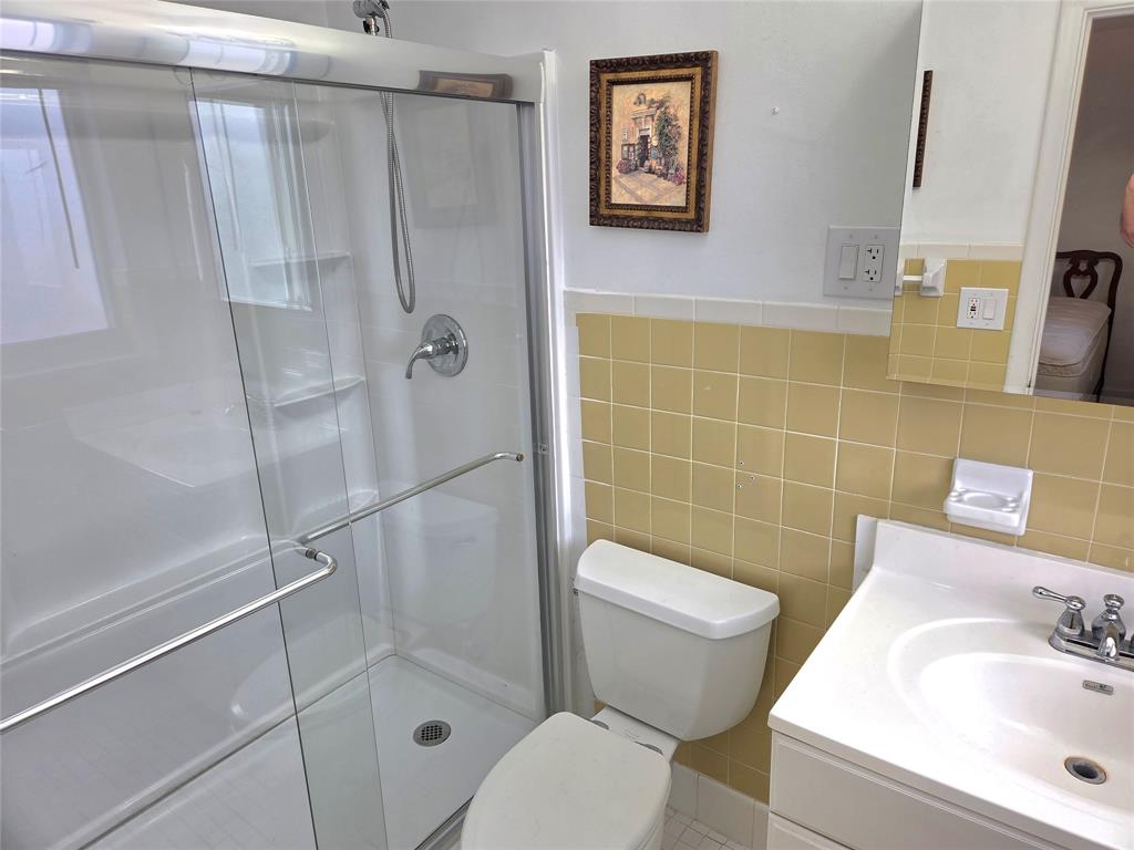 2100 Northeast 38th Street, Unit 210 Lighthouse Point, FL 33064 - Photo 10 of 12