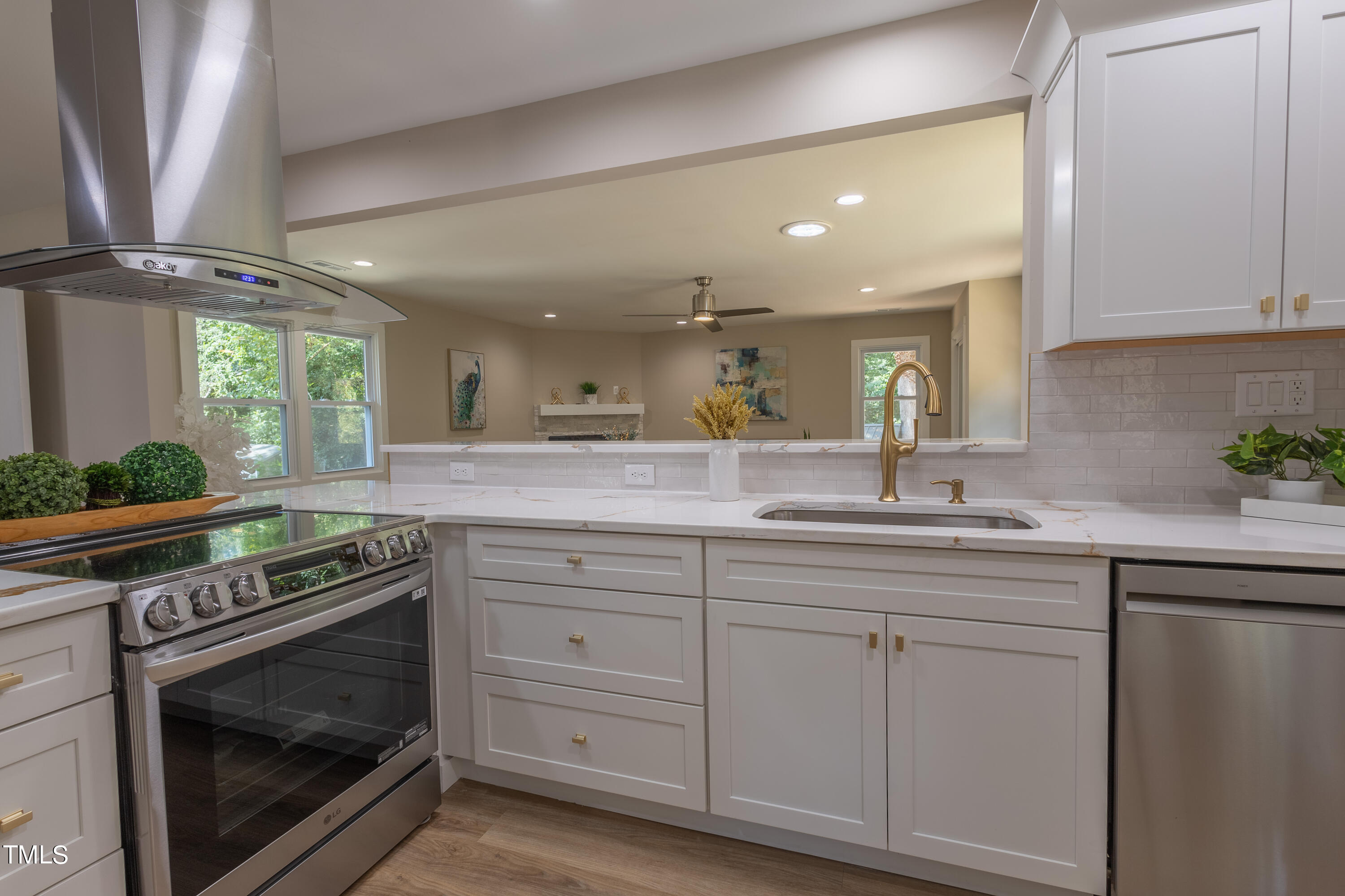 5006 Newcastle Road Raleigh, NC 27606 - Photo 44 of 52 kitchen11