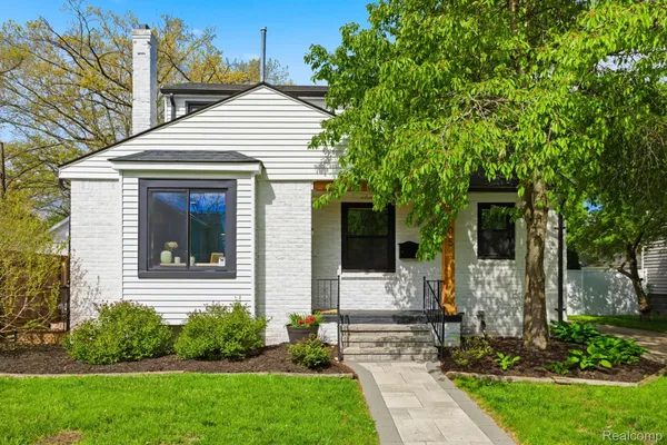 $435,000 | 2705 Gardner Avenue, Berkley, MI 48072