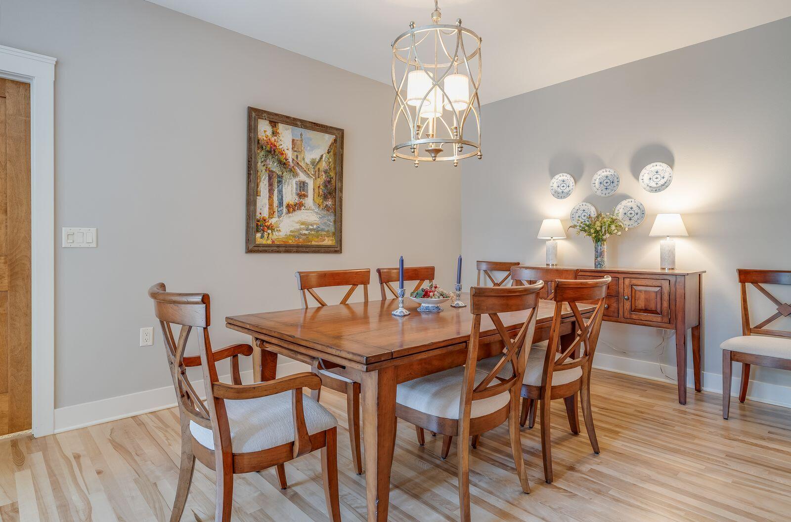 13130 Watertown Plank Road, Unit 101 Elm Grove, WI 53122 - Photo 6 of 24 Dining area