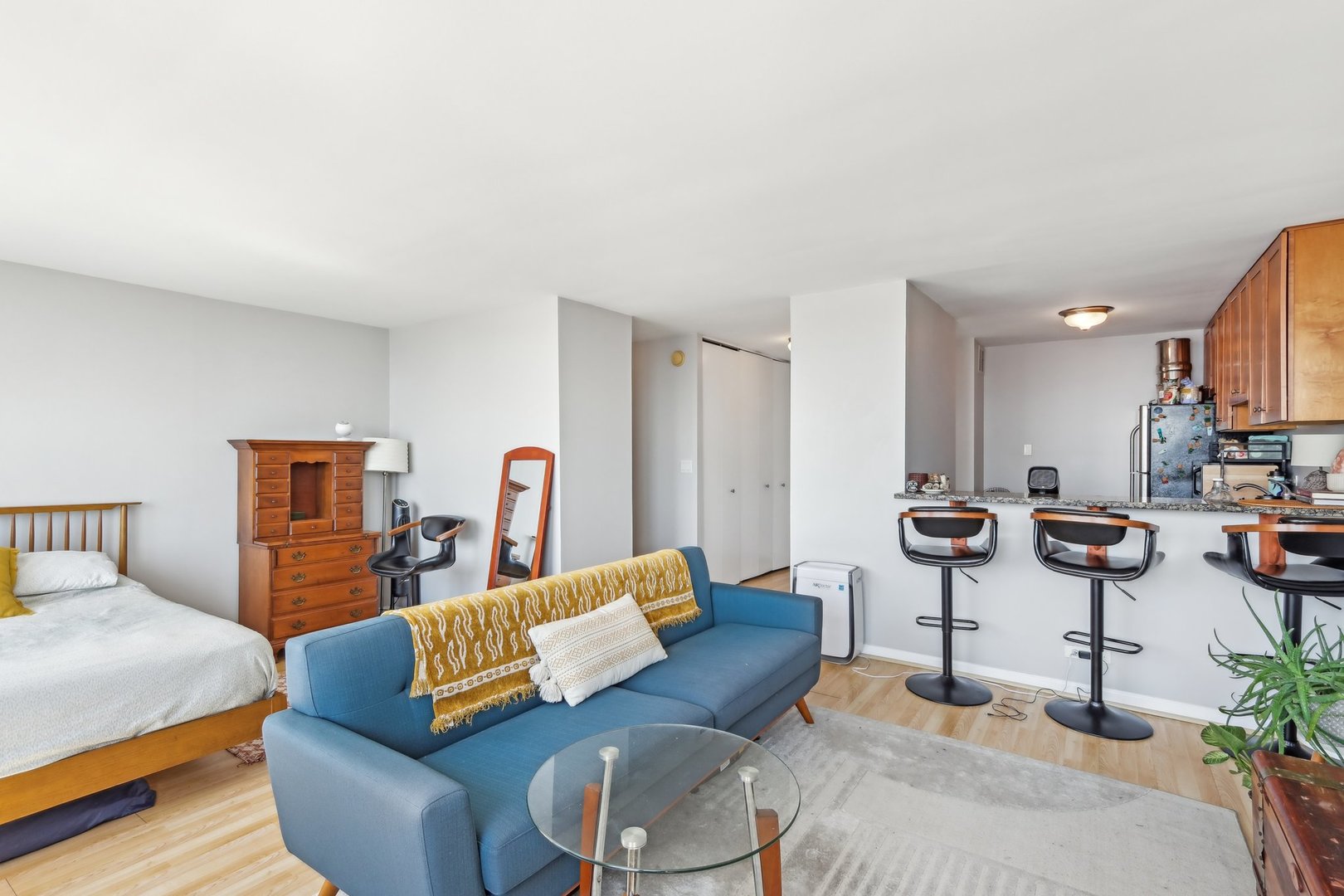 655 West Irving Park Road, Unit 2805 Chicago, IL 60613 - Photo 12 of 37 Gallery Image 12