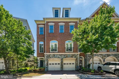$1,200,000 | 5139 Brawner Place, Alexandria, VA 22304