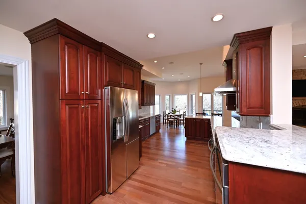 $1,595,000 | 175 Lagoon Drive, Northfield, IL 60093