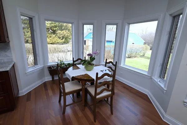 $1,595,000 | 175 Lagoon Drive, Northfield, IL 60093