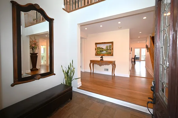 $1,595,000 | 175 Lagoon Drive, Northfield, IL 60093