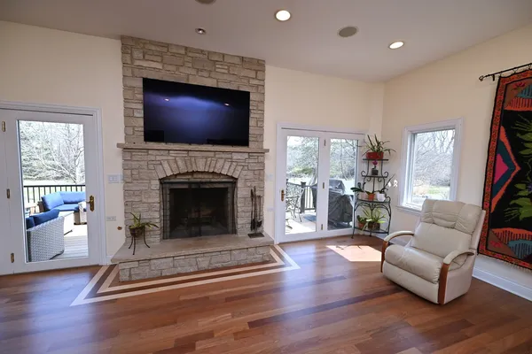 $1,595,000 | 175 Lagoon Drive, Northfield, IL 60093