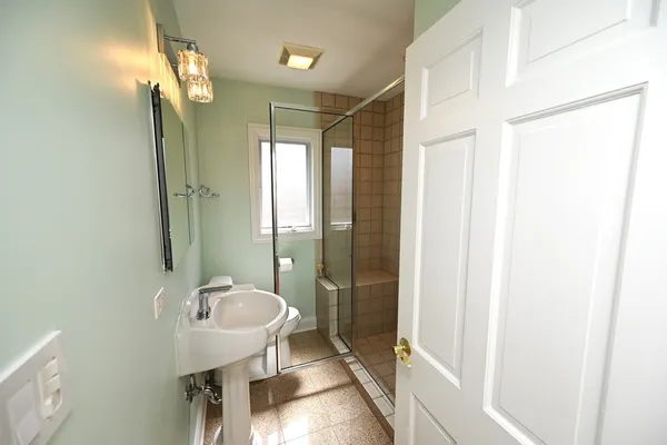 $1,595,000 | 175 Lagoon Drive, Northfield, IL 60093