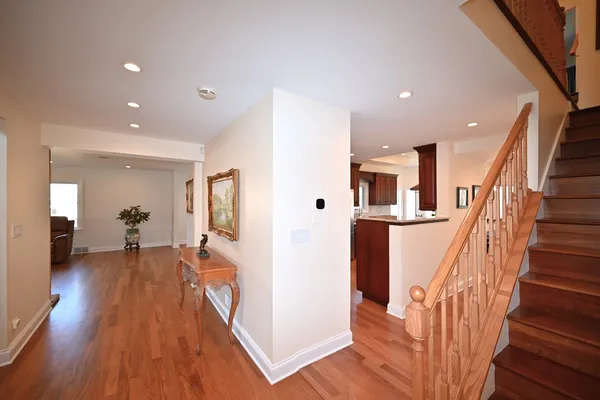 $1,595,000 | 175 Lagoon Drive, Northfield, IL 60093