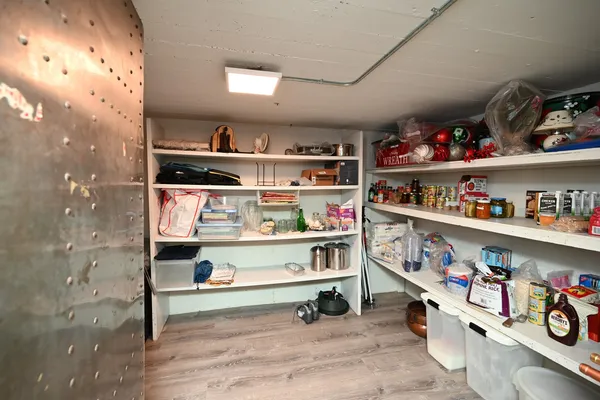 $1,595,000 | 175 Lagoon Drive, Northfield, IL 60093