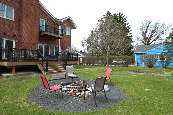 $1,595,000 | 175 Lagoon Drive, Northfield, IL 60093