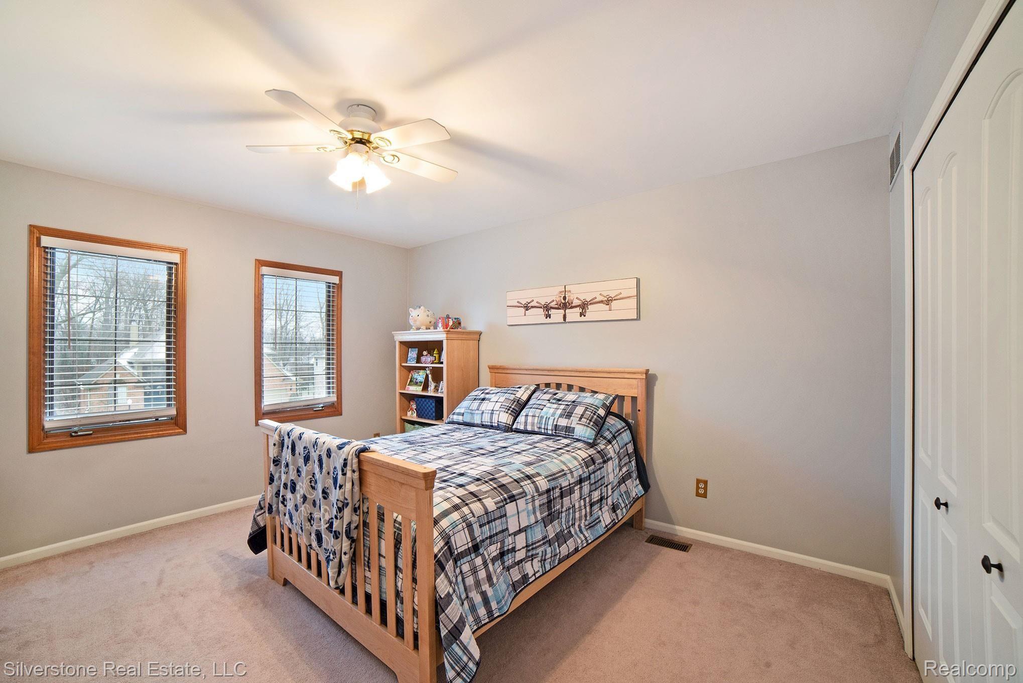 798 Grovecrest Rochester, MI 48307 - Photo 39 of 49 LGP_3973.jpg