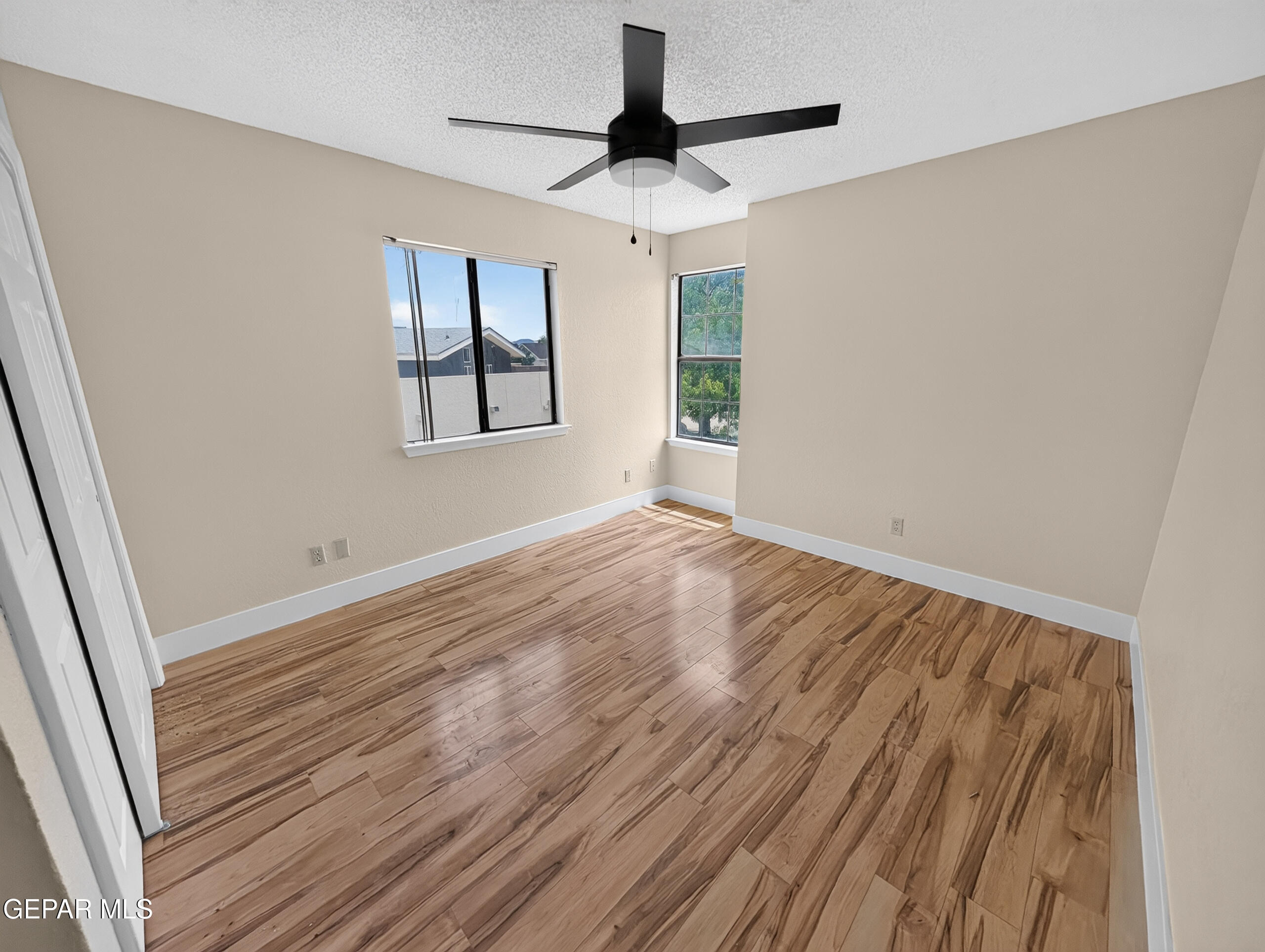 808 Rotterdam Way El Paso, TX 79912 - Photo 33 of 43 037_PXL_20260618_202654607