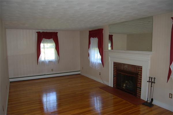 6 Fairview Road Woburn, MA 01801 - Photo 5 of 17 Gallery Image 5