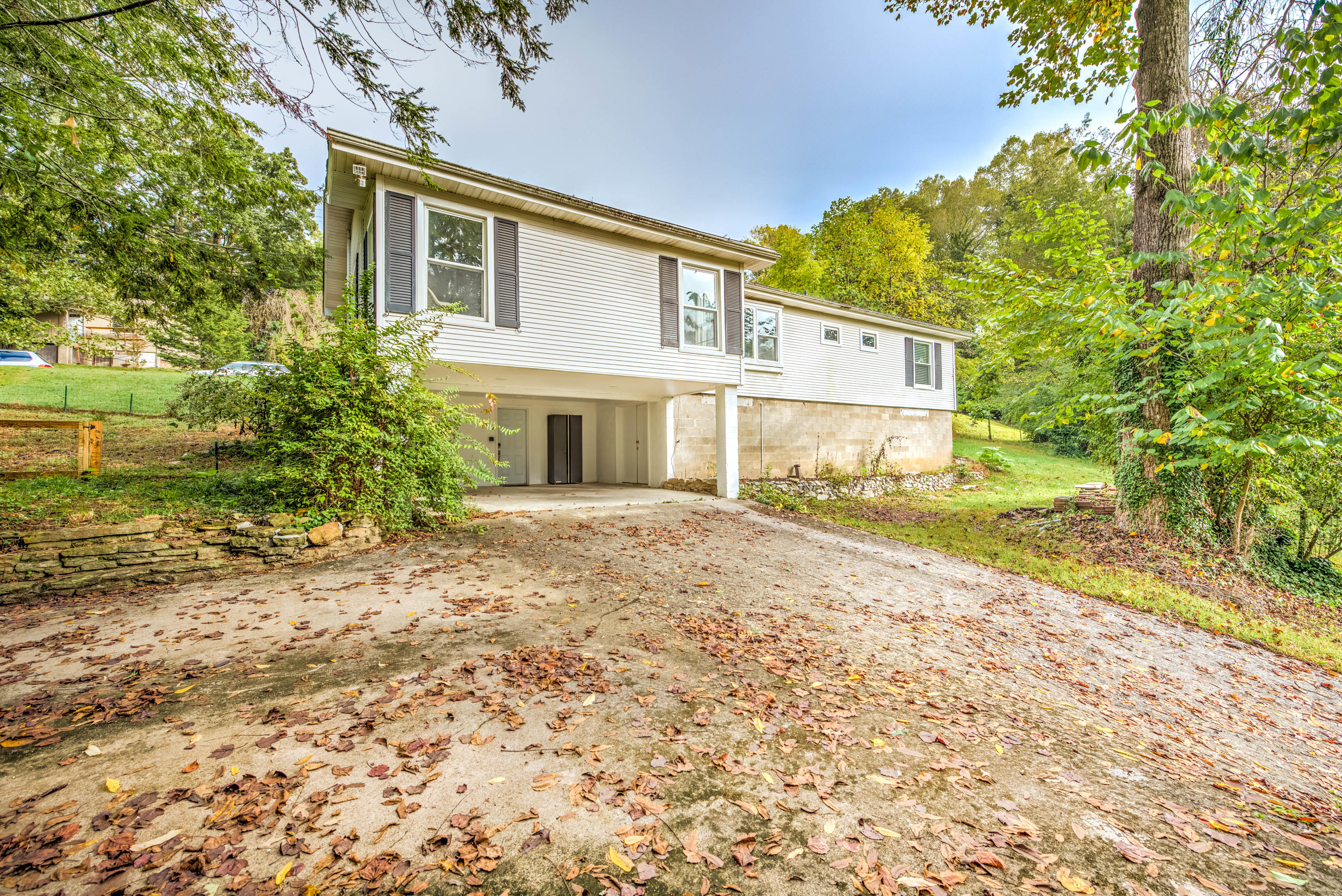 104 Pickwick Lane Oak Ridge, TN 37830 - Photo 34 of 35 Back