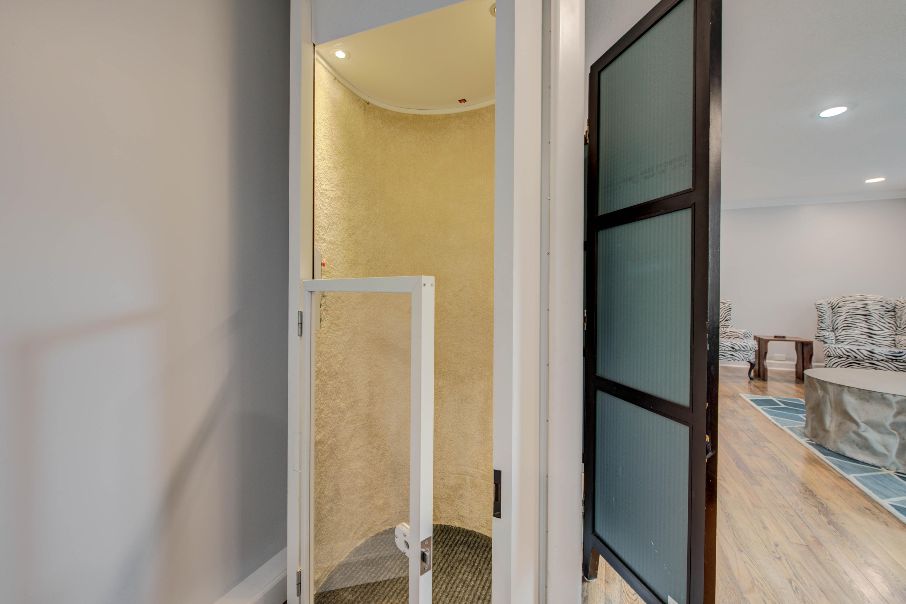104 Pickwick Lane Oak Ridge, TN 37830 - Photo 10 of 35 Elevator