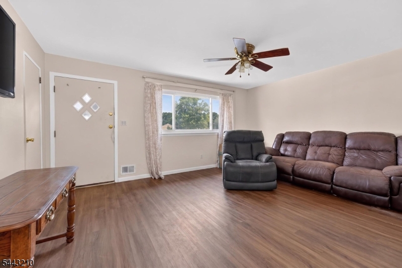 324 Ralph Street Somerset, NJ 08873 - Photo 7 of 29