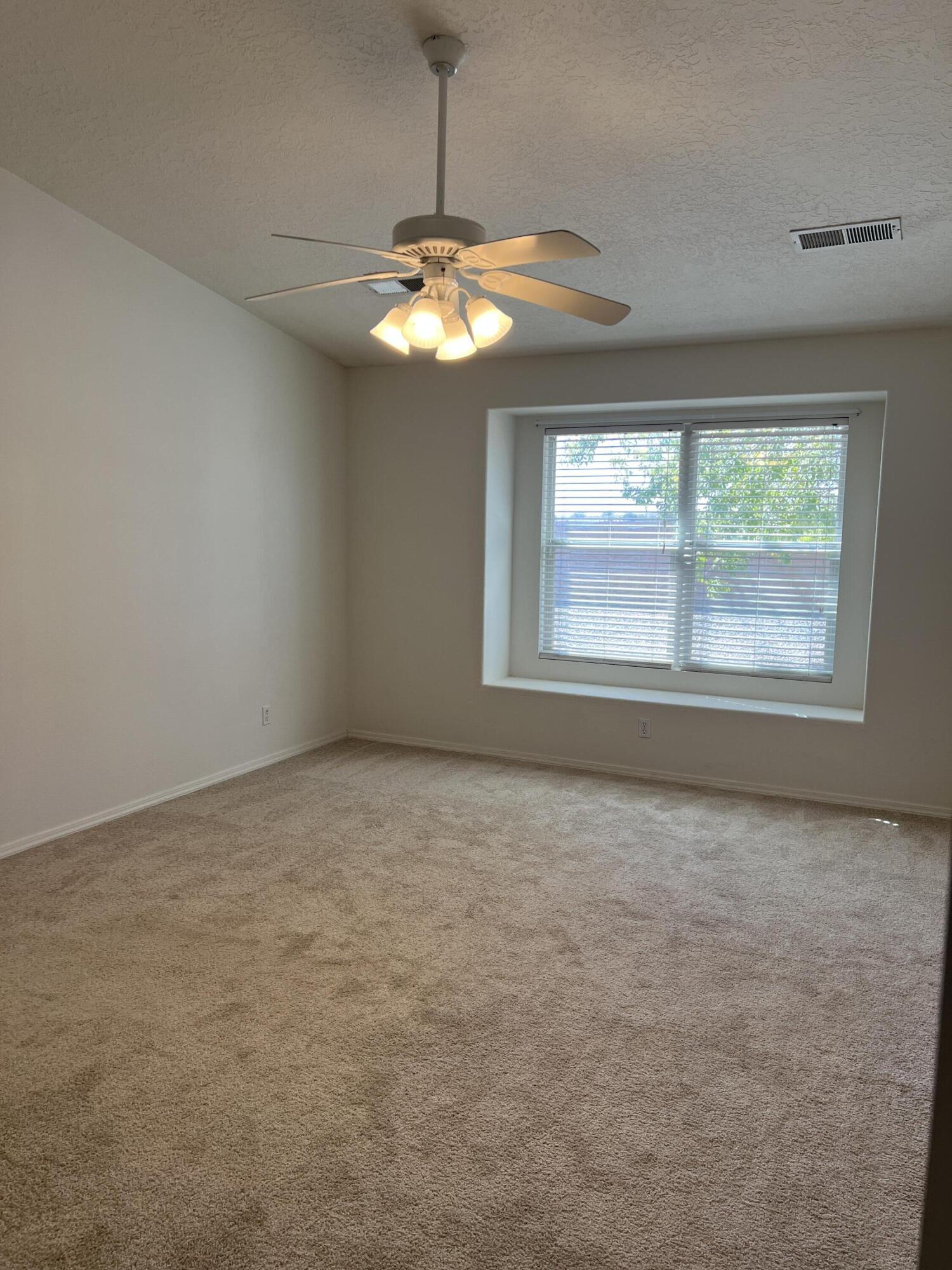 5825 Chaco Loop Northeast Rio Rancho, NM 87144 - Photo 9 of 19 Gallery Image 9