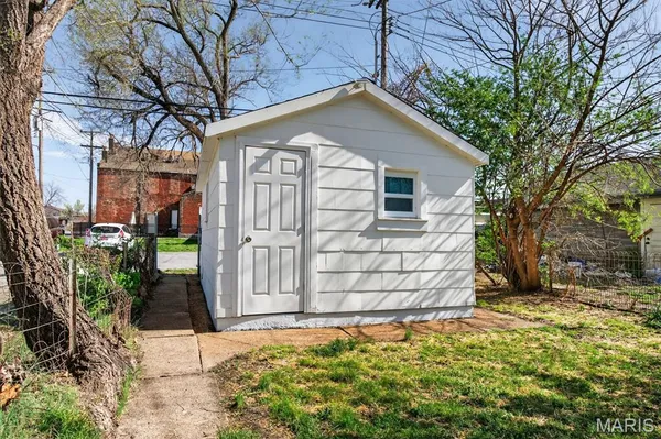 $118,900 | 7904 Pennsylvania Avenue, St. Louis, MO 63111