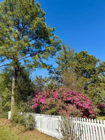 $219,900 | 8816 Gibson Road, Molino, FL 32577