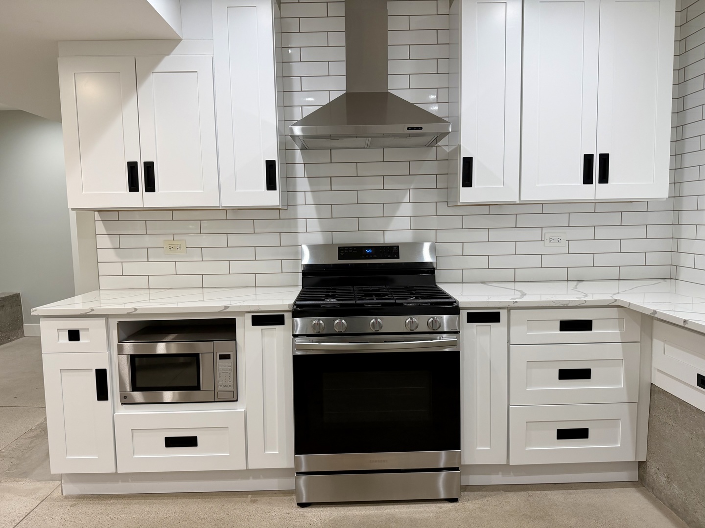 4730 West Grace Street, Unit 3 Chicago, IL 60641 - Photo 5 of 26