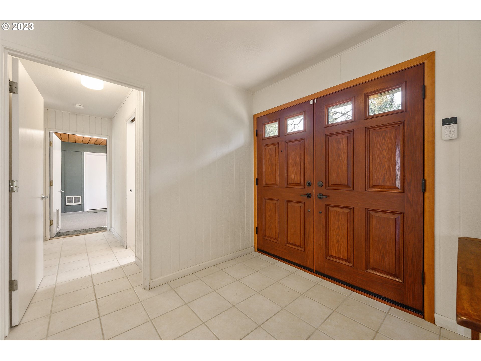 15775 Oakdale Road Dallas, OR 97338 - Photo 3 of 32 a view of an entryway with wooden floor