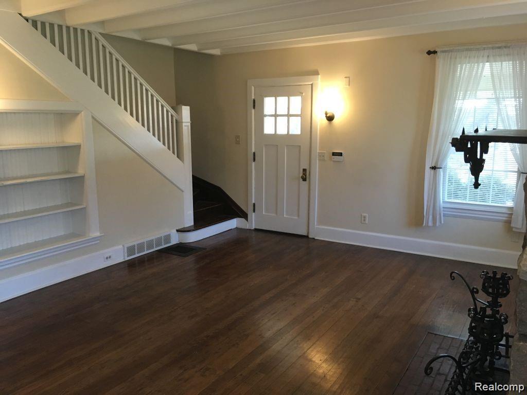 20985 Halsted Road Northville, MI 48167 - Photo 4 of 30