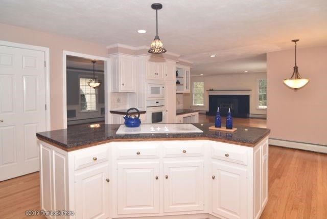 95 Hunter Ridge Drive Scituate, RI 02857 - Photo 7 of 38