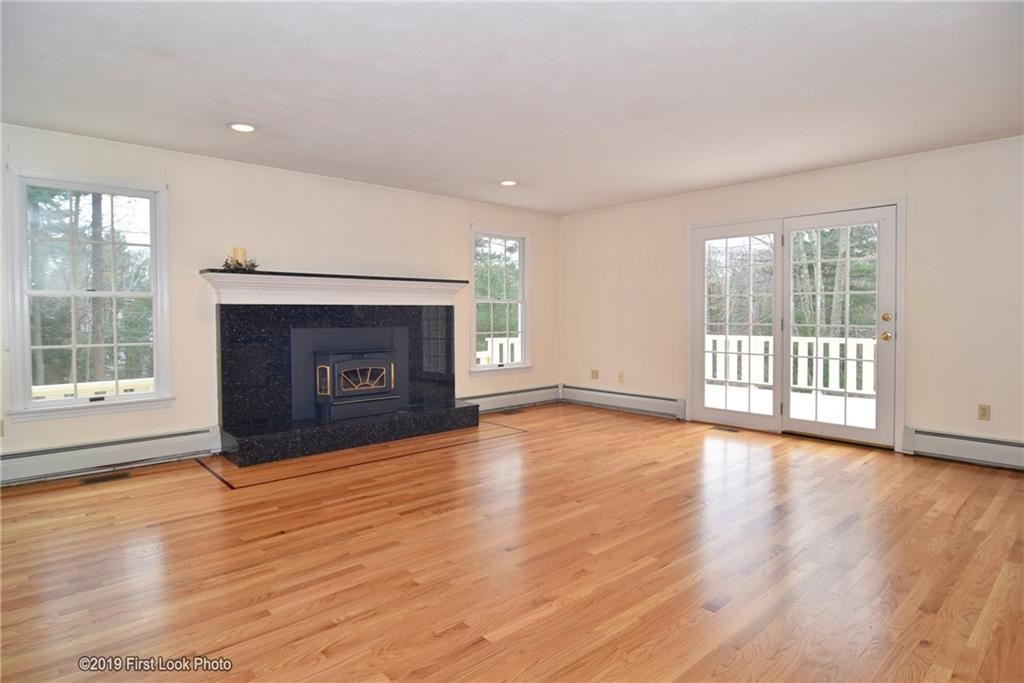 95 Hunter Ridge Drive Scituate, RI 02857 - Photo 8 of 38