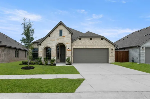 $371,999 | 7413 Lavender Lane, Krum, TX 76249