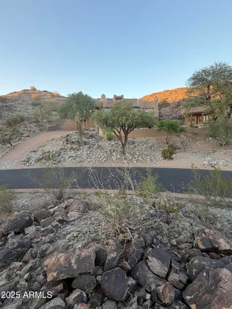 $415,000 | 14012 South Canyon Drive, Unit 20, Phoenix, AZ 85048