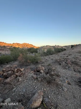 $415,000 | 14012 South Canyon Drive, Unit 20, Phoenix, AZ 85048